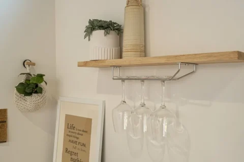 堺市注文住宅　新築・建替え　キッチンワイングラスホルダー