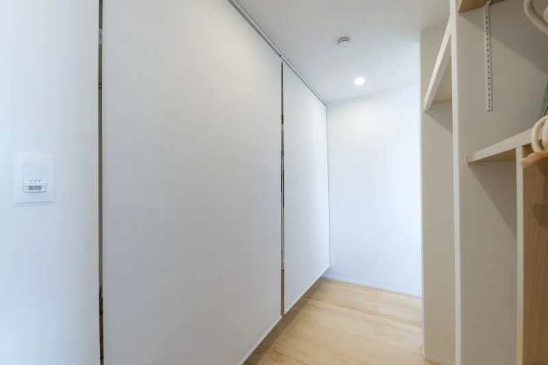 堺市注文住宅　新築・建替え　3階通路ウォークスルークローゼット