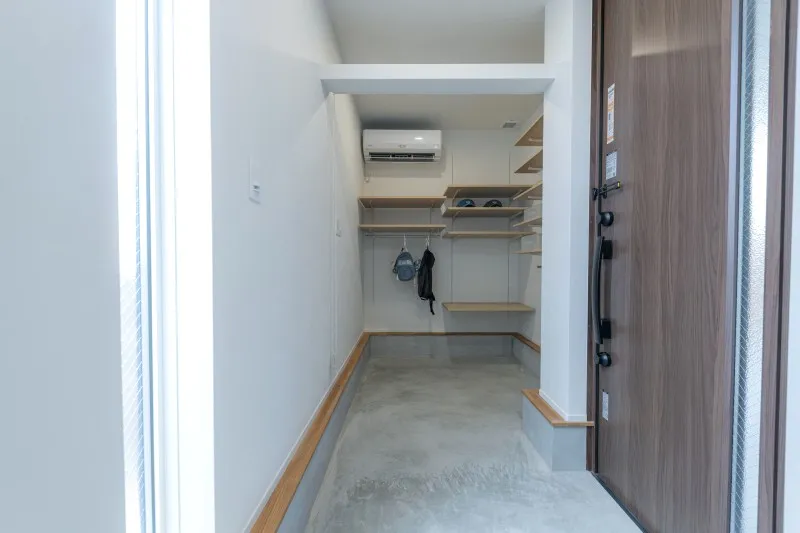 堺市注文住宅　新築・建替え　玄関土間収納