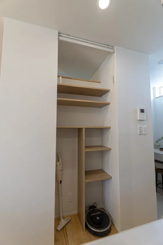 堺市注文住宅　新築・建替え　掃除道具収納