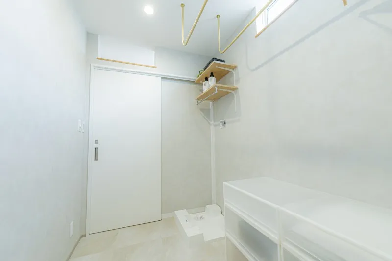 堺市注文住宅　新築・建替え　ランドリー兼脱衣室